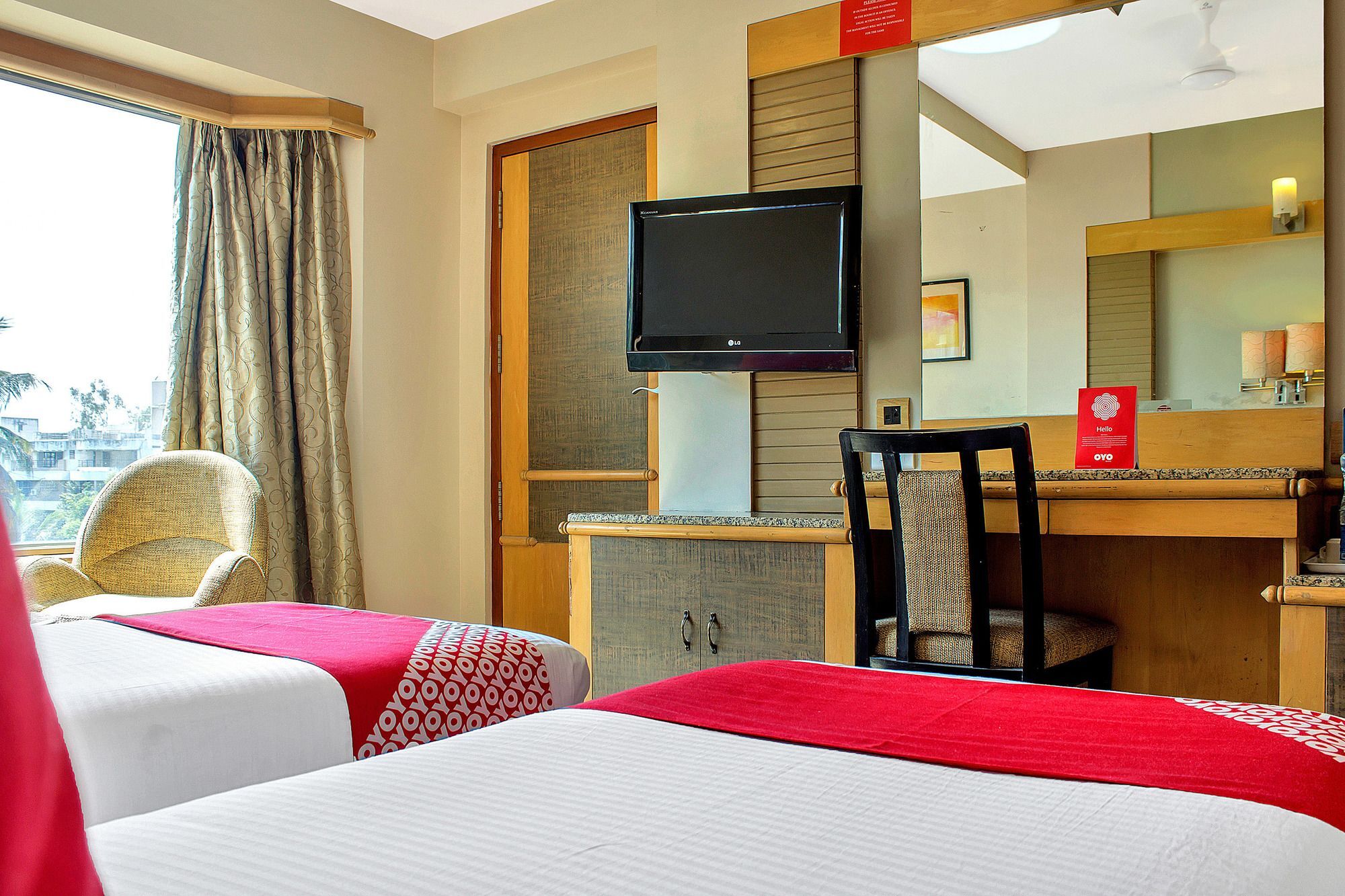 Oyo 11089 Hotel Deccan 8 Pune Esterno foto